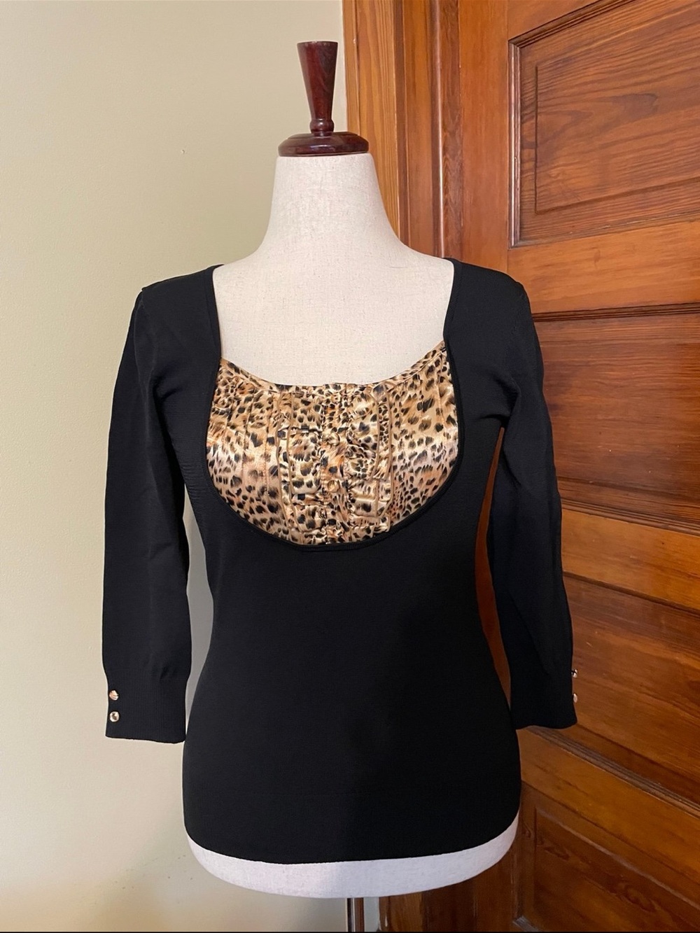 Black Quarter Sleeve Women's Top with Leopard Accent